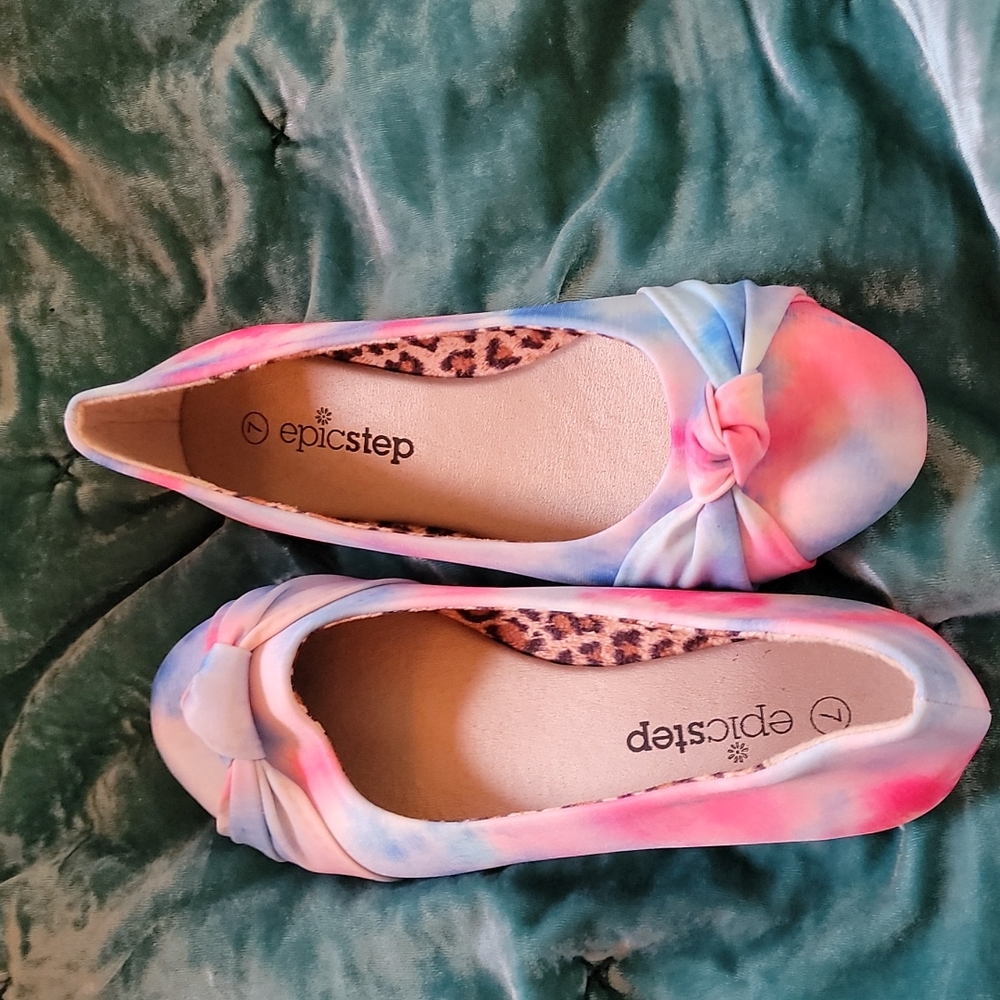 Slip on Flats-Multi Colored. Size 7